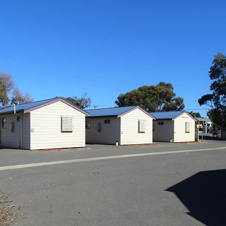 Moonta Bay Cabins Motel Port Moonta Exterior photo