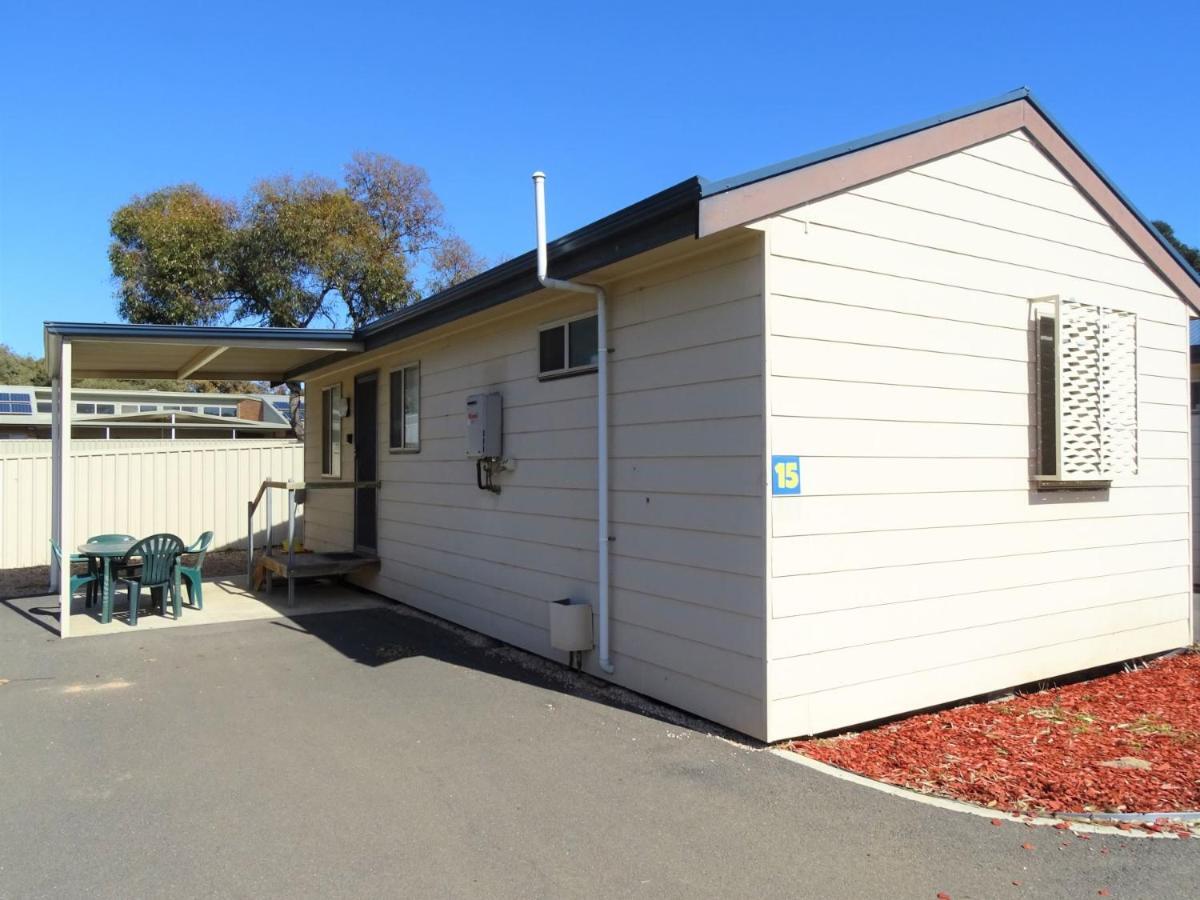 Moonta Bay Cabins Motel Port Moonta Exterior photo