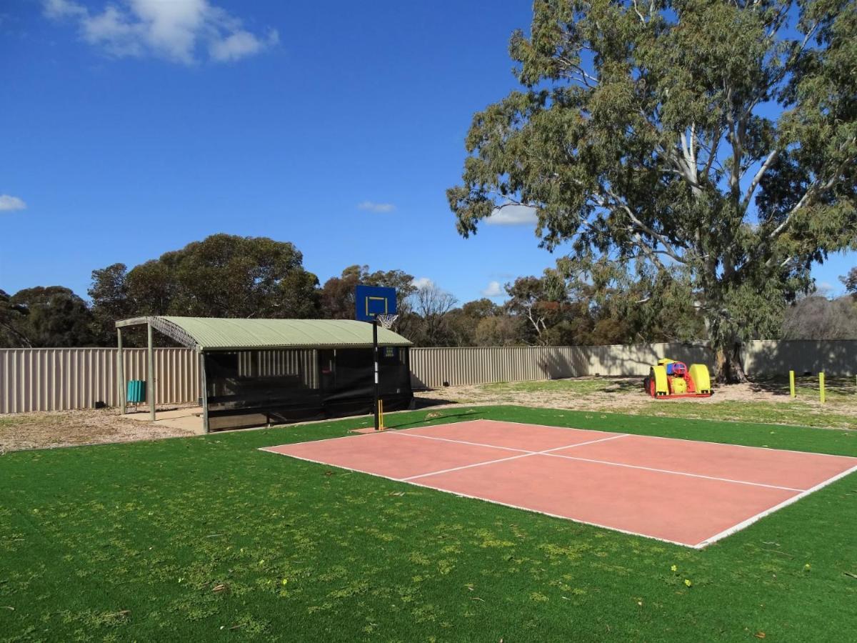 Moonta Bay Cabins Motel Port Moonta Exterior photo