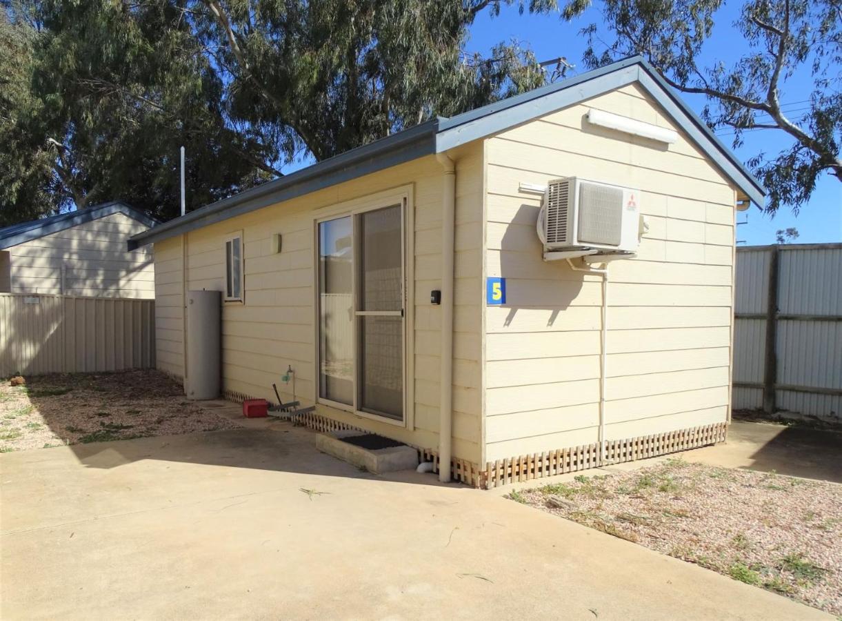 Moonta Bay Cabins Motel Port Moonta Exterior photo