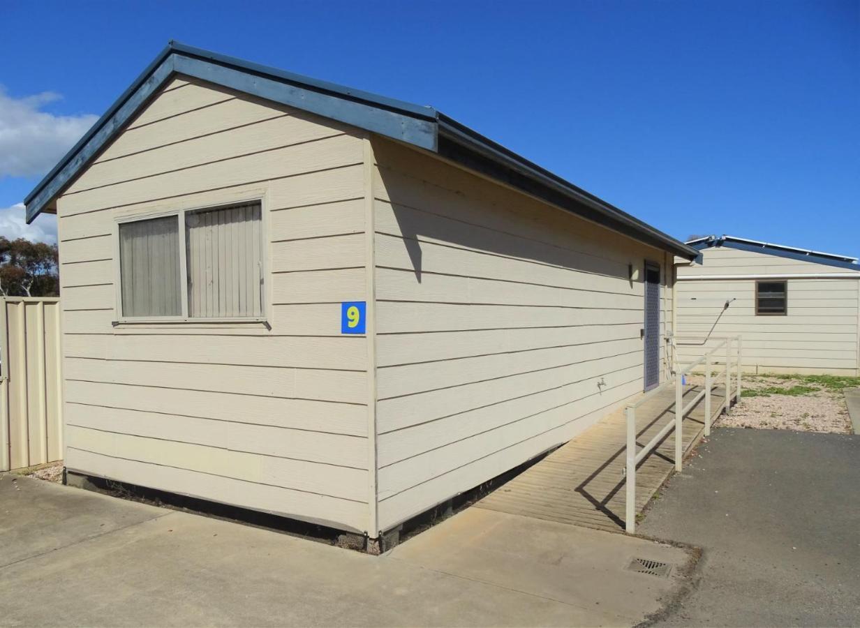 Moonta Bay Cabins Motel Port Moonta Exterior photo