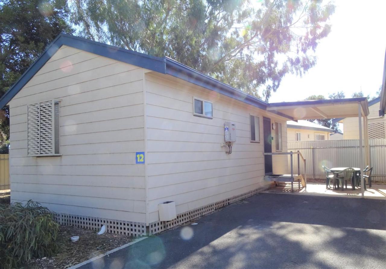 Moonta Bay Cabins Motel Port Moonta Exterior photo
